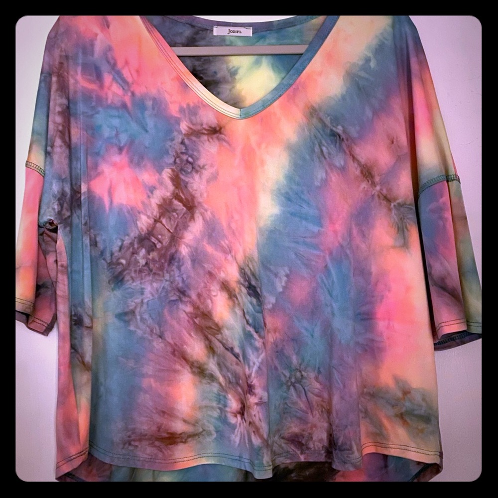 Tie die short sleeve top
